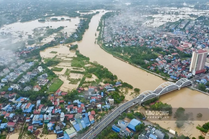 Hệ thống đê chưa khép kín