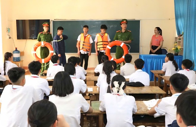 Hè đến, nỗi lo đuối nước rình rập trẻ em vùng cao ở Sơn La