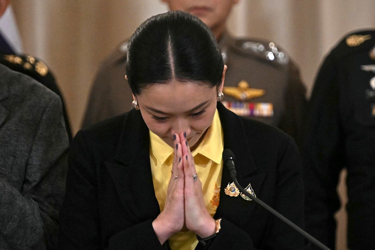 Thủ tướng Thái Lan gửi lời xin lỗi trong buổi họp báo ngày 19.6.2025. Ảnh: AFP