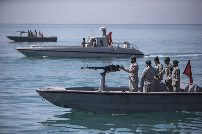Nguy cơ Iran đóng cửa Eo biển Hormuz