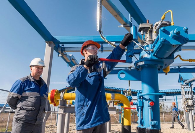 Ủng hộ Ukraina, nhưng ví tiền EU vẫn ưu tiên khí đốt Nga