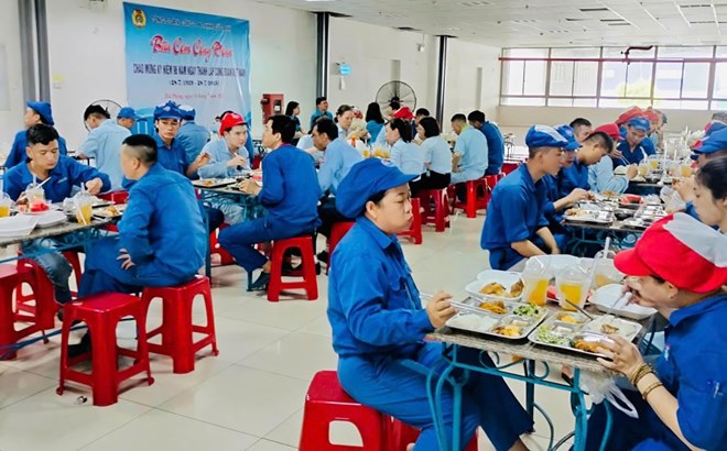 Nhiều hoạt động ý nghĩa chào mừng ngày thành lập Công đoàn