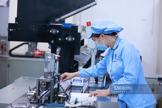 Tăng lương tối thiểu phải đi liền với bảo vệ quyền lợi cho người lao động