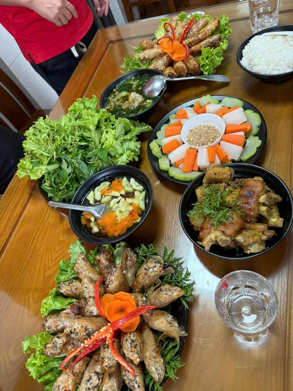 Cận cảnh bữa cơm công đoàn của người lao động. Ảnh: Minh Hòa