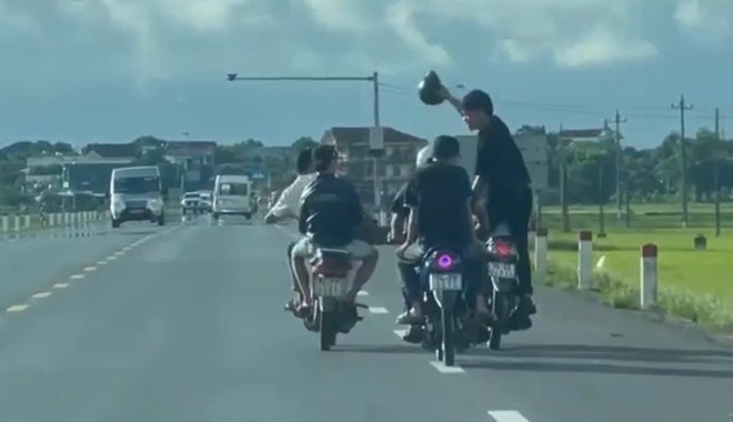 Nhóm người điều khiển môtô lạng lách, ẩu đả trên quốc lộ ở Quảng Trị