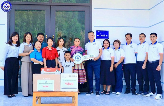 Công đoàn Bệnh viện Phụ Sản Trung ương tiếp sức viên chức y tế tỉnh Lào Cai vượt khó