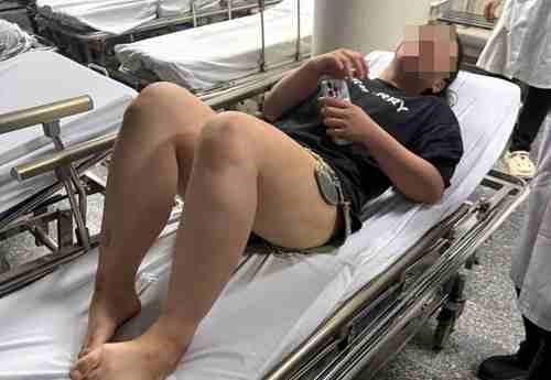 Công an tạm giữ 2 cô gái đánh người vì mâu thuẫn tình cảm