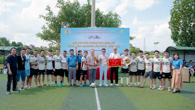 Bế mạc Giải bóng đá phong trào nam, nữ công nhân lao động lần thứ 5 ở Thanh Hóa