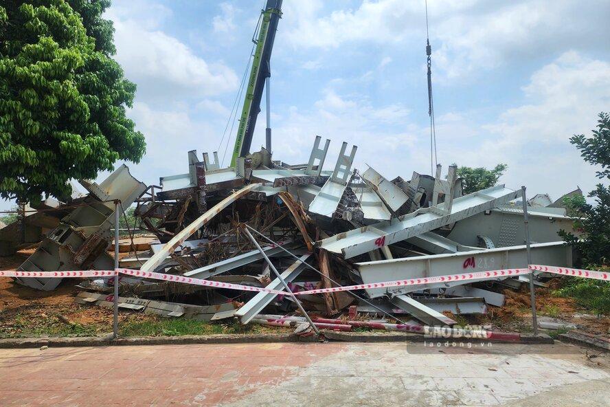 Đến ngày 29.10.2024, Phú Thọ kết thúc tìm kiếm nạn nhân mất tích trong vụ sập cầu Phong Châu, tập trung tháo dỡ phần còn lại của cầu, đồng thời duy trì cầu phao và phà để phục vụ nhu cầu đi lại của người dân.