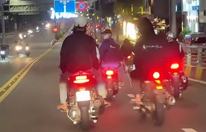 Thanh thiếu niên thâu đêm náo loạn đường phố Đà Nẵng, livestream khoe trên TikTok