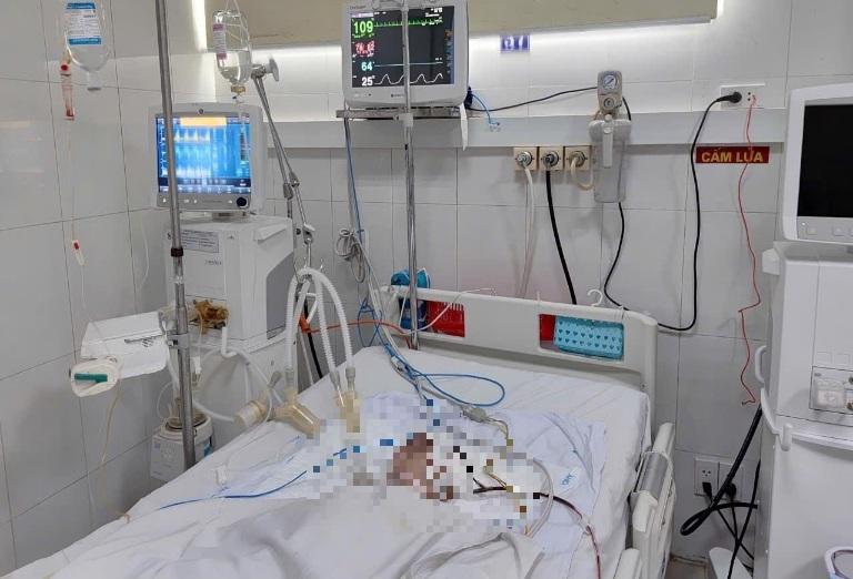 Cháu bé 1 tuổi bị chấn thương sọ não, nguy kịch sau vụ TNGT tại Đà Nẵng đã tử vong. Ảnh: Bệnh viện cung cấp