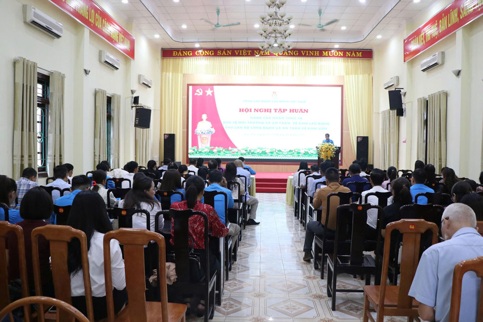Toàn cảnh hội nghị tập huấn. Ảnh: Mạnh Hùng