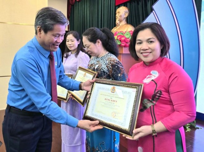 Những nữ cán bộ công đoàn hết lòng vì đoàn viên, người lao động