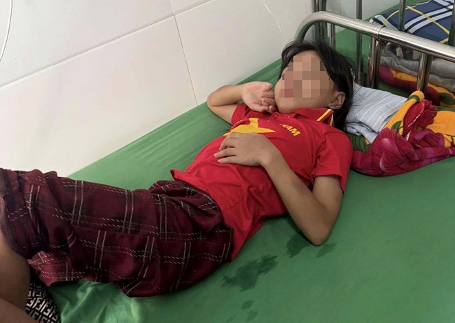 Chia sẻ của người mẹ có con gái 10 tuổi bị cha dượng bạo hành