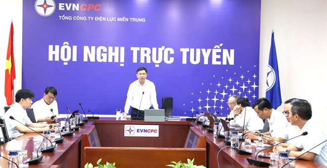 EVNCPC bảo đảm cung cấp điện liên tục và an toàn cho khách hàng trong mưa lũ