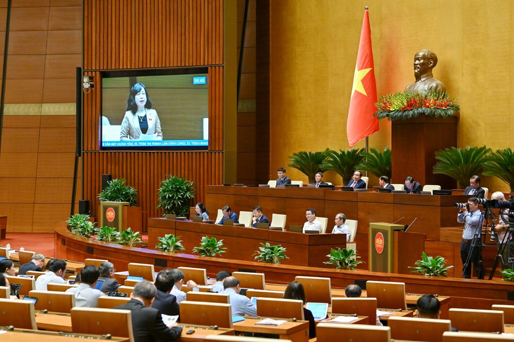 Phiên thảo luận của Quốc hội sáng 30.10. Ảnh: Phạm Đông