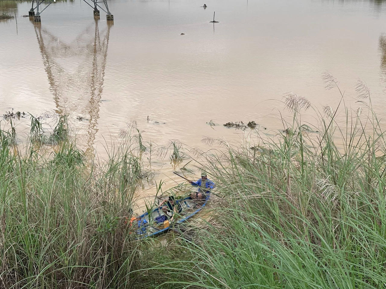 Nhà vận chuyển chuyên nghiệp của bà con cánh Gò Nổi, Duy Trinh