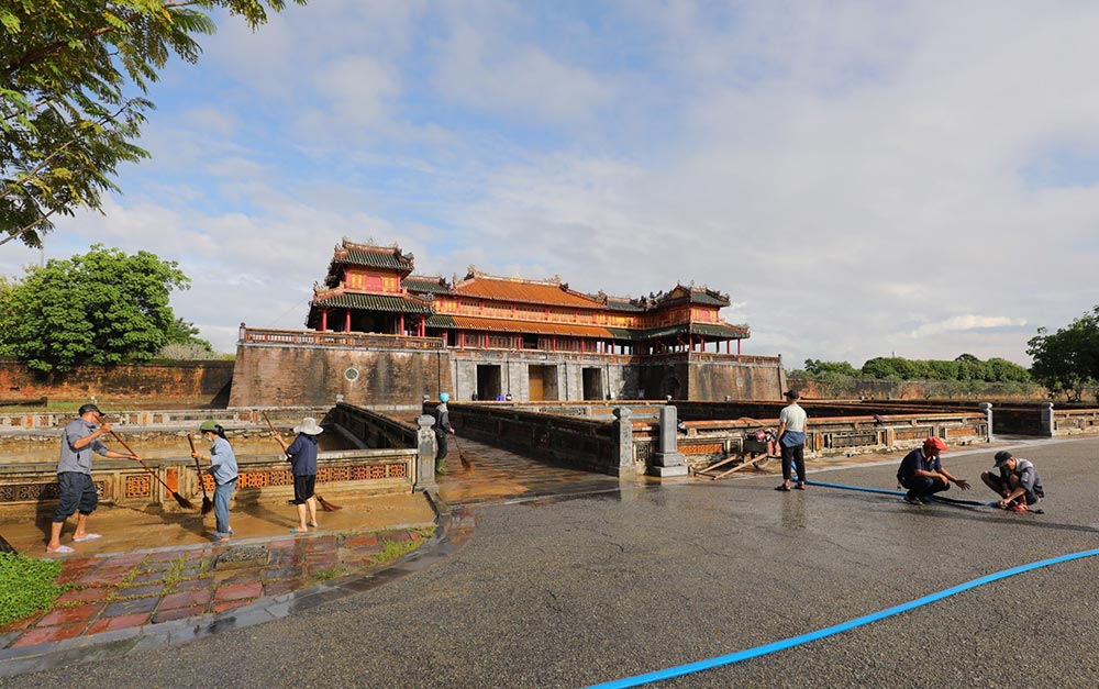 Huế mở cửa đón khách tham quan di tích sau mưa lũ lịch sử