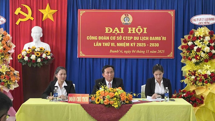 Công đoàn sát cánh, chăm lo thiết thực cho người lao động Công ty Cổ phần Du lịch ĐamB’ri