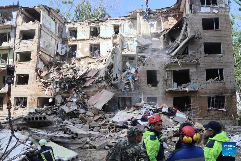 Hiện trường một cuộc không kích ở Kiev, Ukraina, ngày 23.6.2025. Ảnh: Xinhua