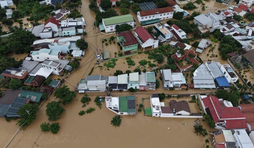 Mưa lũ gây thiệt hại nặng nề cho người dân tại các tỉnh miền Trung. (Ảnh: VGP)