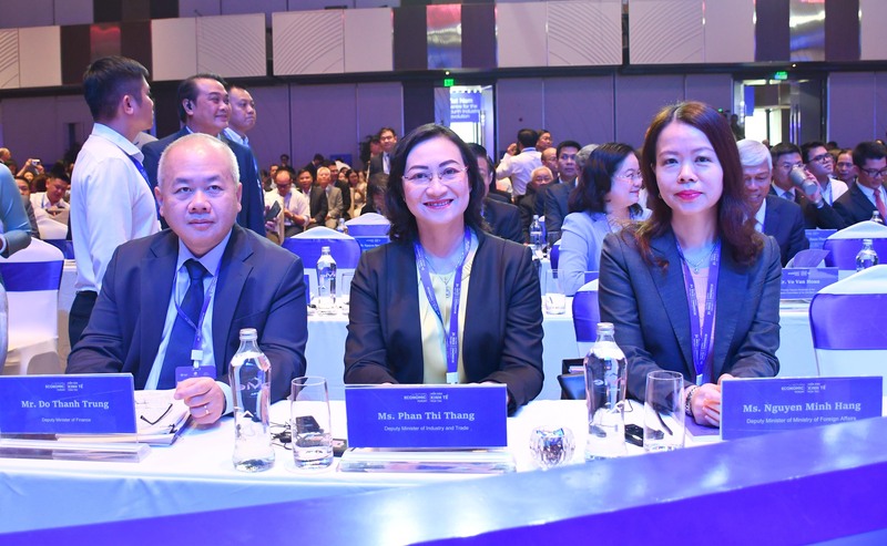 Thứ trưởng Bộ Công Thương Phan Thị Thắng tham dự sự kiện. Ảnh: Thanh Minh.