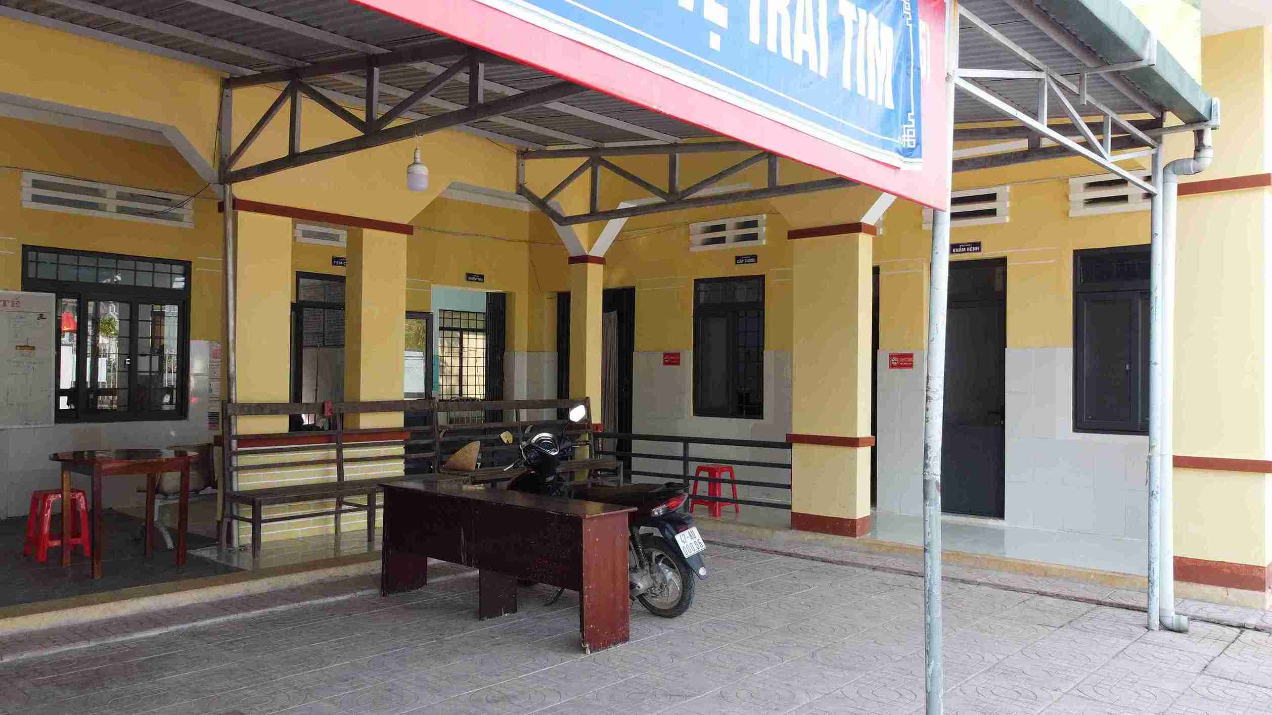 Trạm Y tế xã Buôn Đôn có cơ sở vật chất khang trang đáp ứng nhu cầu khám chữa bệnh. Ảnh: Bảo Lâm