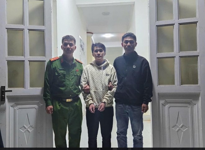 Công an bắt đối tượng vào nhà dân trộm cắp tài sản giữa ban ngày