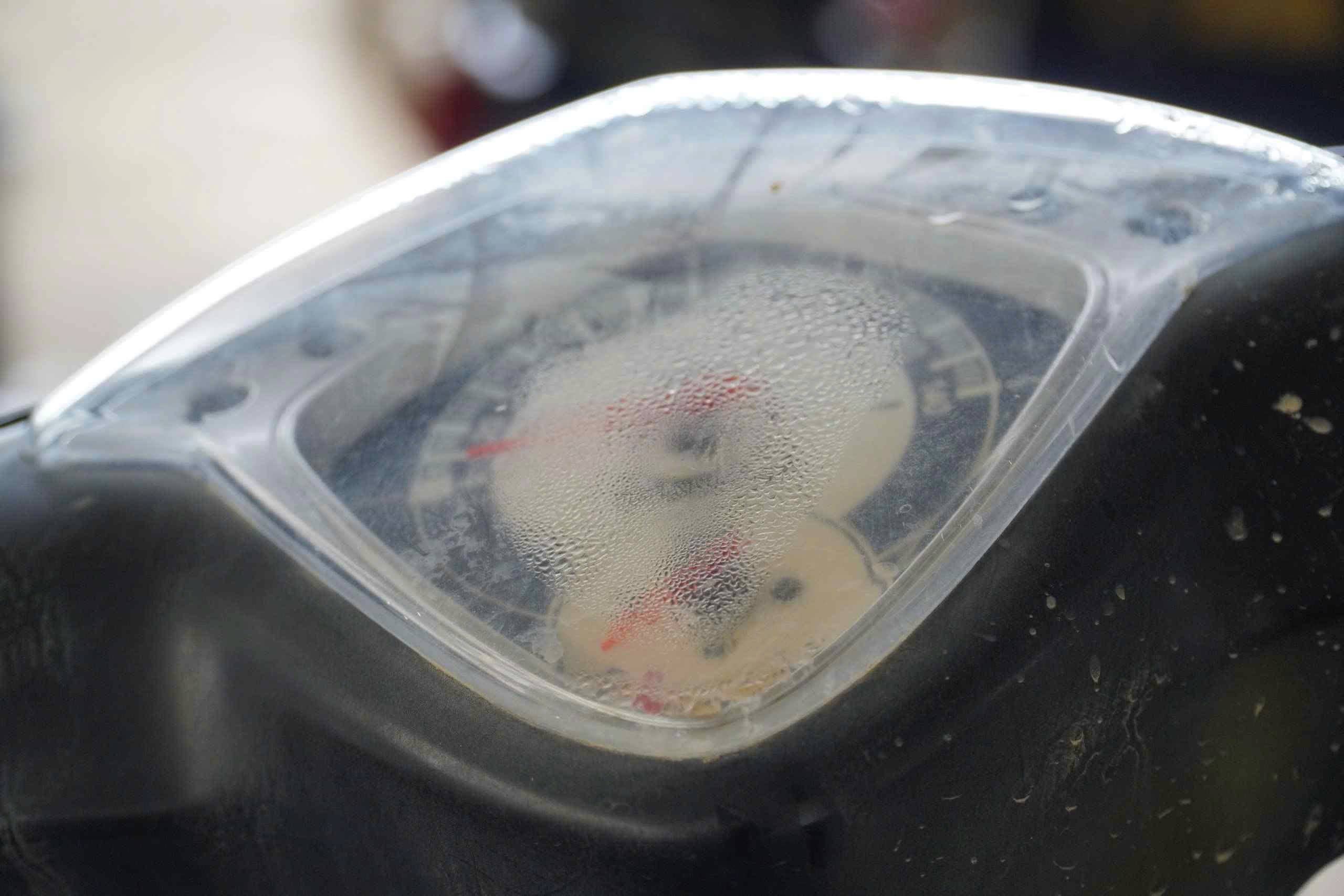 Đối với các trường hợp xe hư hỏng nặng, vượt khả năng khắc phục tại chỗ, đội tình nguyện sẽ hướng dẫn và hỗ trợ người dân liên hệ cơ sở sửa chữa uy tín để xử lý tiếp.