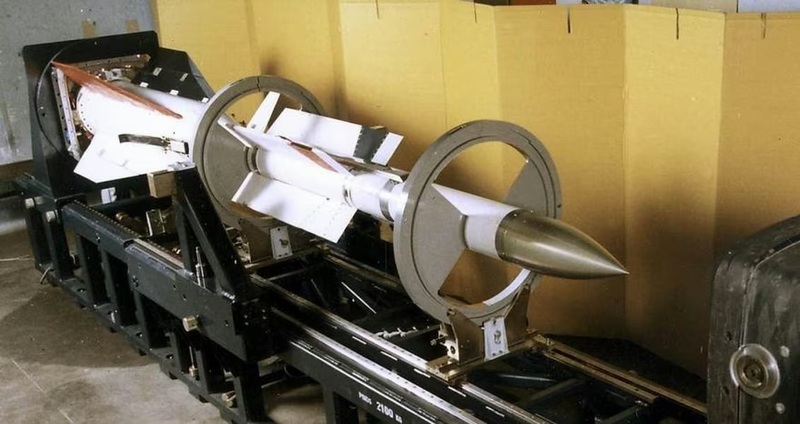 Aster nổi bật trong hệ thống phòng thủ châu Âu nhờ khả năng truy đuổi mục tiêu tốc độ cao. Ảnh: Army Recognition