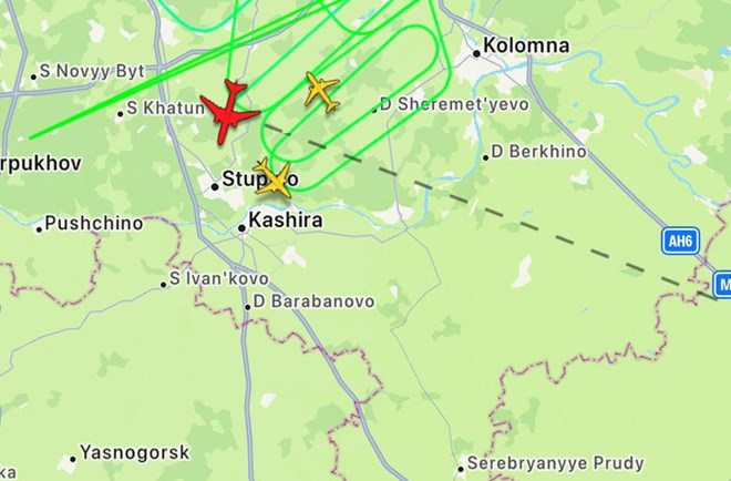 Máy bay chở 425 người của Nga bị cháy động cơ, phải quay đầu khẩn cấp