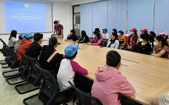 Hỗ trợ hơn 130 triệu đồng cho đoàn viên, người lao động bị thiệt hại do bão số 10