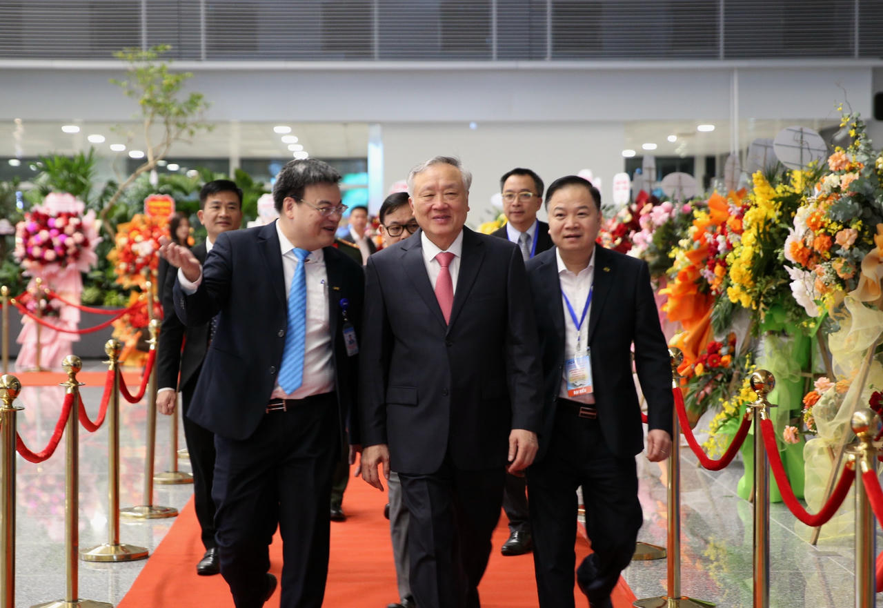 Phó Thủ tướng Thường trực Chính phủ Nguyễn Hòa Bình dự Lễ khánh thành mở rộng Nhà ga hành khách T2 - Cảng hàng không Quốc tế Nội Bài - Ảnh: VGP/Đình Hải