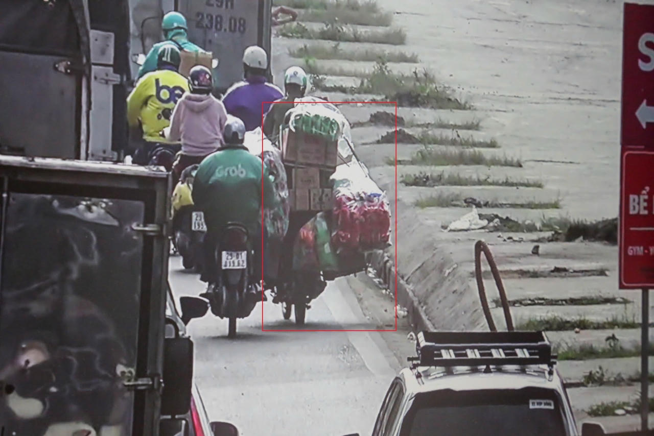 Hình ảnh vi phạm được phát hiện qua camera AI. Ảnh: Công an TP Hà Nội