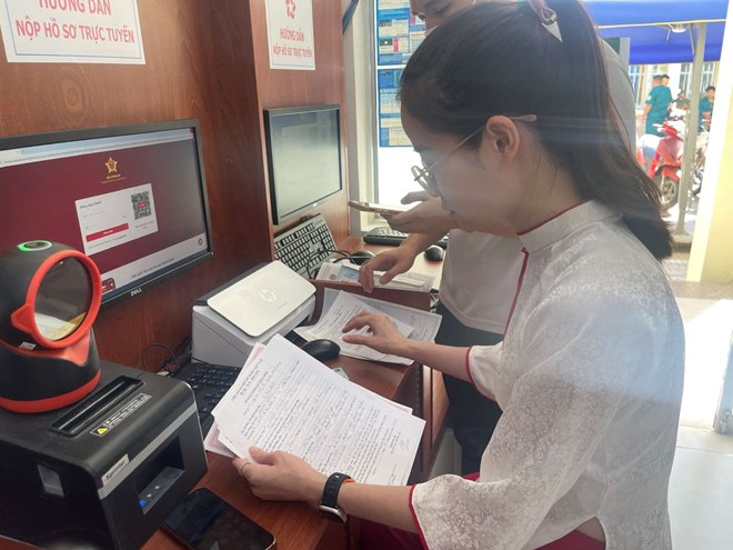 Phường Nha Trang ở Khánh Hòa giải quyết đăng ký khai tử vào cả ngày nghỉ, lễ Tết