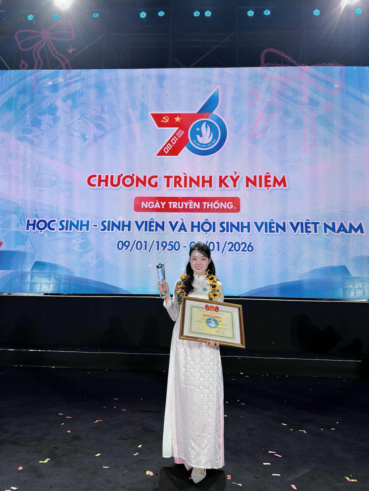 Nguyễn Thị Ngọc Diệp tại lễ tuyên dương sinh viên tiêu biểu năm 2025. (Ảnh trong bài: NVCC)