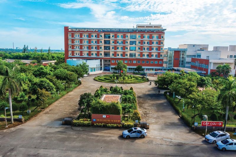 Triển khai công tác tiếp nhận Bệnh viện Đa khoa Trung ương Quảng Nam từ Bộ Y tế về UBND thành phố Đà Nẵng quản lý. Ảnh: Bệnh viện