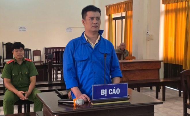 Thuyền trưởng vận chuyển hải sản trái phép lĩnh 3 năm tù