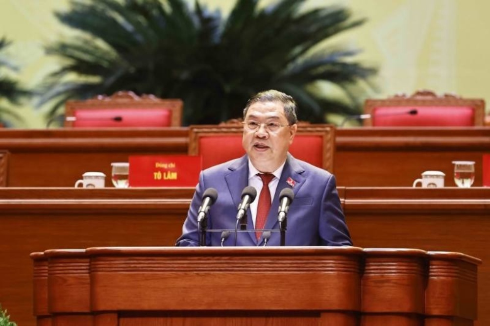 Ông Phạm Gia Túc - Ủy viên Trung ương Đảng, Chánh Văn phòng Trung ương Đảng phát biểu, đề nghị