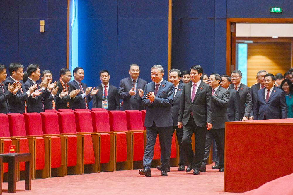 Tổng Bí thư Tô Lâm và các lãnh đạo Đảng, Nhà nước tới dự họp phiên trù bị Đại hội XIV của Đảng. Ảnh: Duy Linh