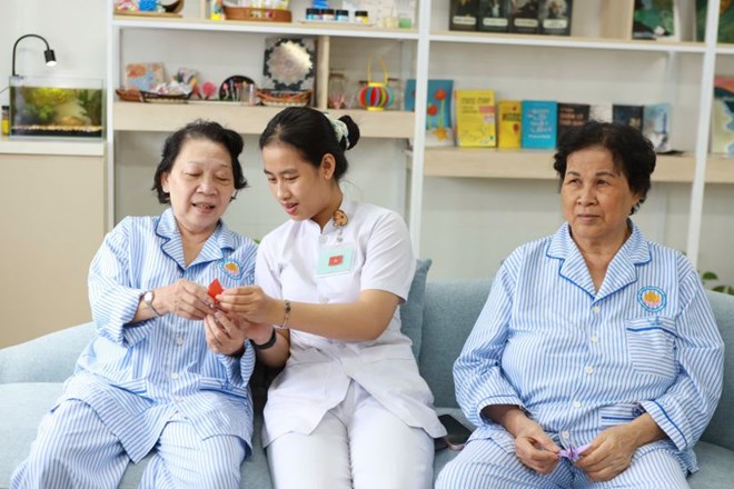 Mô hình chăm sóc người cao tuổi bằng y khoa