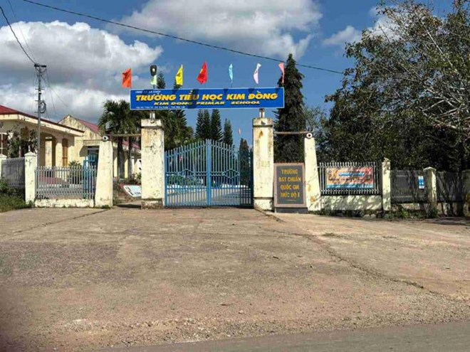 Người lao động trường học ở Đắk Lắk lo bị giảm lương 40%