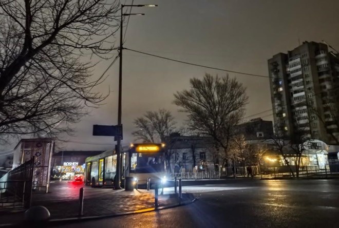 Ukraina chịu cú sốc mới, mất nguồn cung điện từ EU giữa giá rét