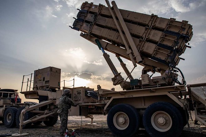 Ông Trump tiếp tục lùi giờ G đánh hạ tầng năng lượng Iran