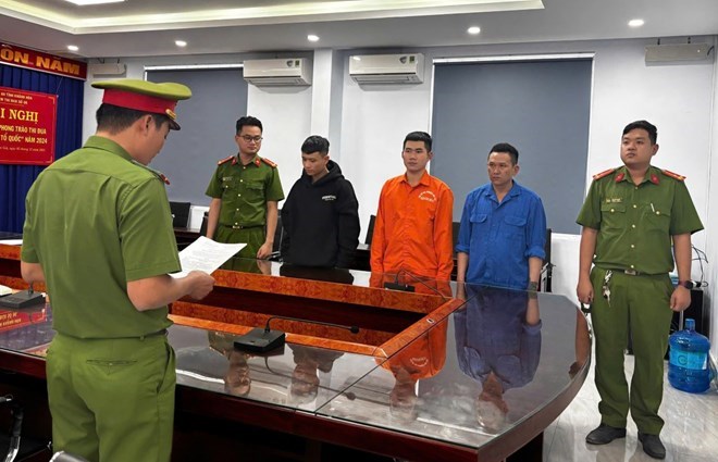 Cảnh báo trộm cắp khi dừng xe nghỉ ban đêm trên Quốc lộ 1