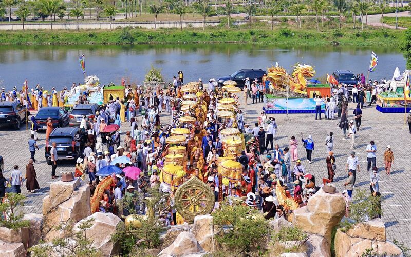 Đây là năm thứ 4 lễ hội được tổ chức với quy mô cấp thành phố, khẳng định vị thế là một điểm nhấn đặc sắc trong đời sống văn hóa của người dân, cũng như sản phẩm du lịch tâm linh độc đáo của TP. Đà Nẵng. Ảnh: Diễm Phúc