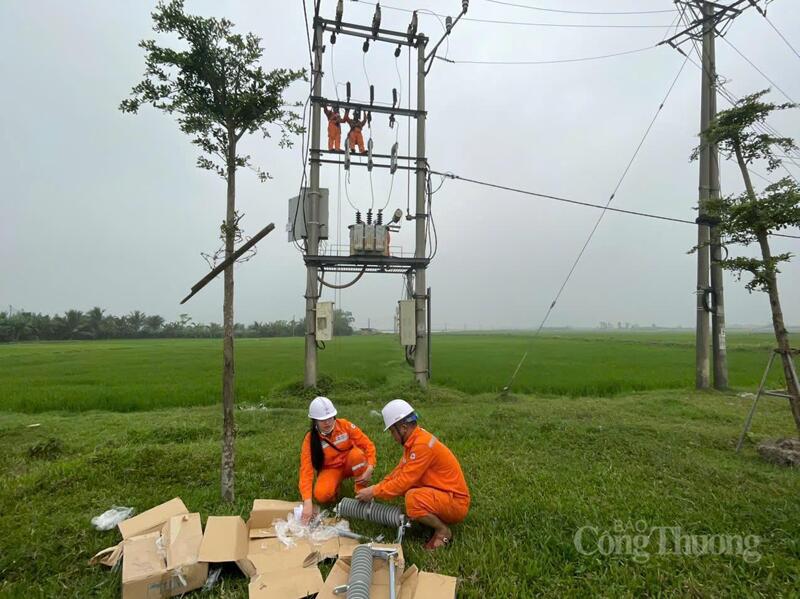 Công ty Điện lực Hà Tĩnh chú trọng đầu tư nâng cấp hạ tầng nhằm giải quyết bài toán phụ tải. Ảnh: Cao Thảo