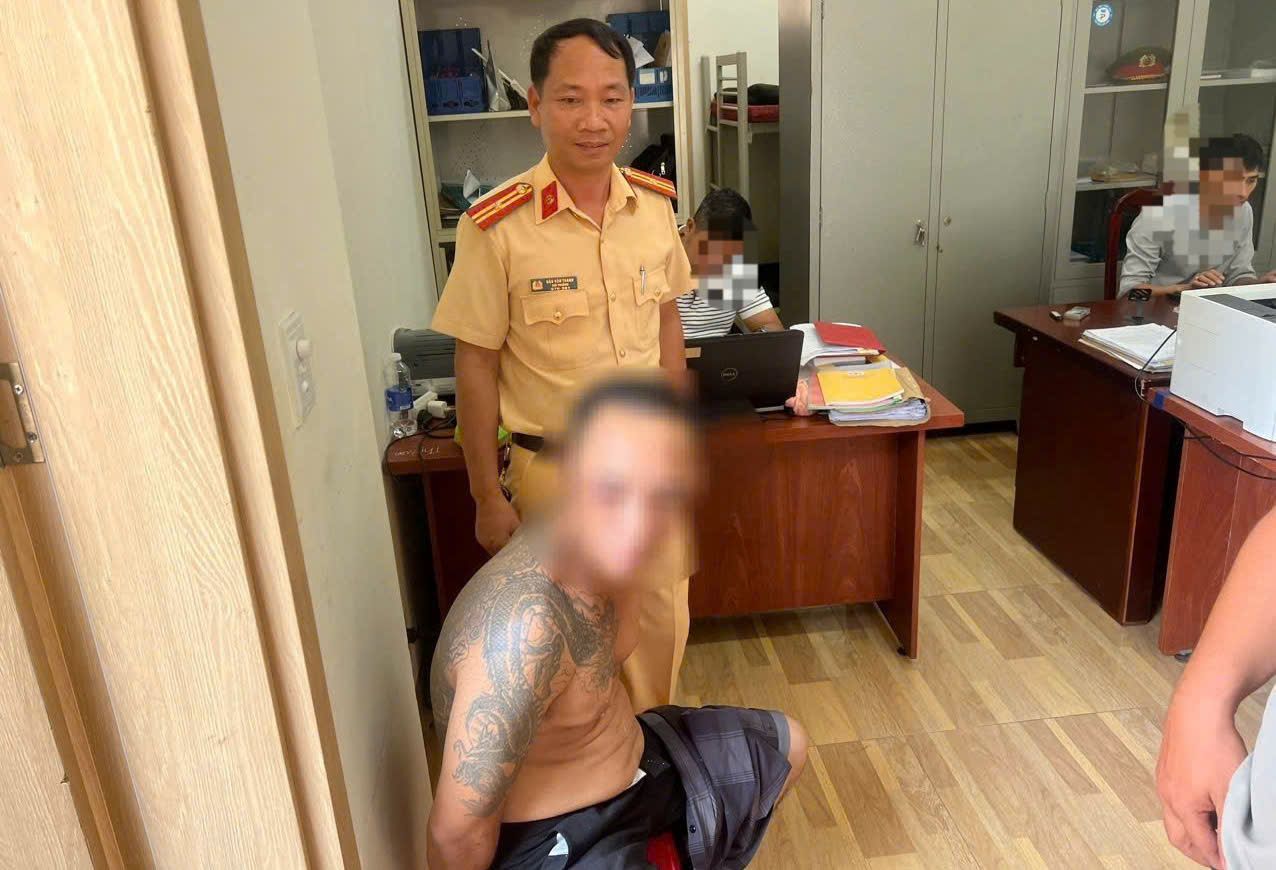 N.X.B bị bắt giữ để điều tra về hành vi trộm xe ô tô. Ảnh: Công an cung cấp