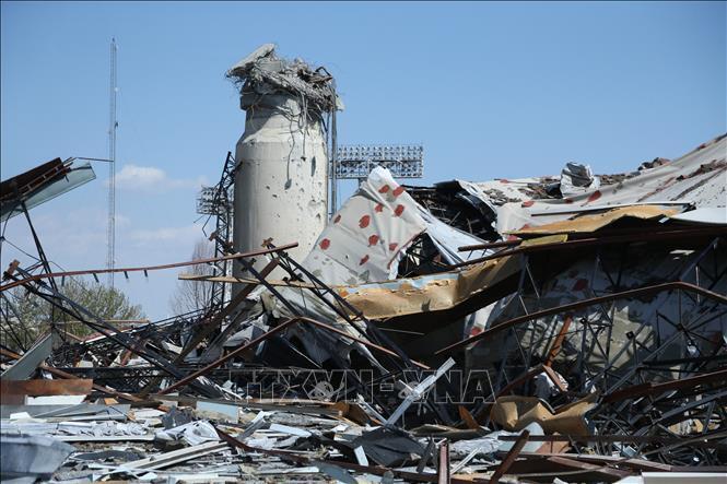 Tòa nhà bị phá hủy sau cuộc không kích của Mỹ và Israel tại Tehran, Iran. Ảnh: TTXVN