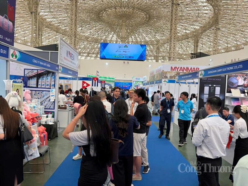 Vietnam Expo 2026 không chỉ là hội chợ xúc tiến thương mại mà dần định vị như một nền tảng kết nối chuỗi cung ứng và hệ sinh thái sản xuất – tiêu dùng toàn cầu. Ảnh: Minh Hương